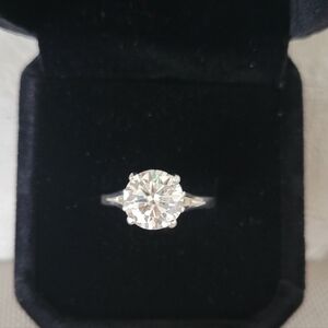 Elegant Silver Diamond Ring